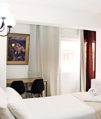 Camino de Ronda House | Pet-Friendly Pensión Eurosol: Family Friendly Getaway