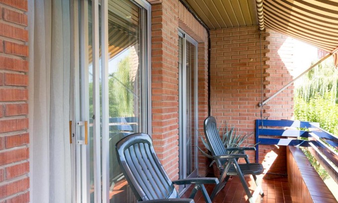 Logrono House | Budget-Friendly Stay at Pensión La Rioja - Rated 7.4/10