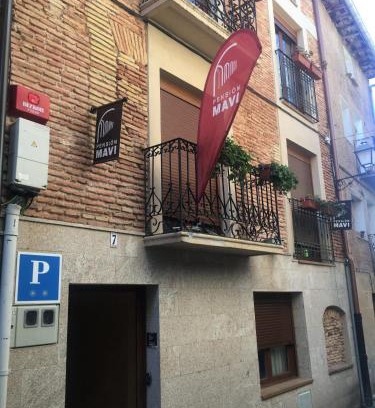 Los Arcos House | Guest Rated Pensión Mavi: Accessible Stay with Breakfast