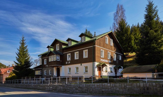Velka Upa House | Pet-Friendly Pension Říp: Rated 9/10 with Family Amenities