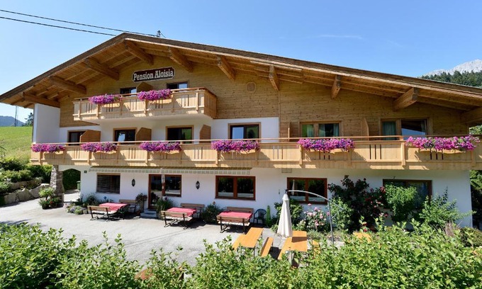 Scheffau am Wilden Kaiser House | Pension Aloisia: Oceanfront Retreat with Spa & Pet-Friendly