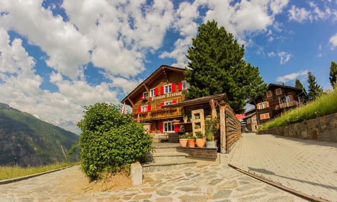 Staldenried  Gspon House | Pet-Friendly Pension Alpenblick: Rated 9/10 by Guests