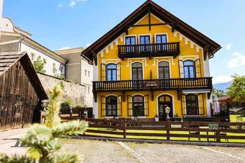 Gmuend in Kaernten House | Discover Pension Alte Mühle: Family-Friendly Retreat
