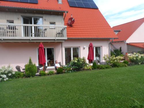 Goessweinstein House | Exceptional Stay at Pension am Kirschgarten with Ocean Views