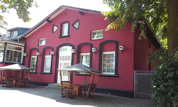 Mellensee House | Discover Pension Am Mellensee: Pet-Friendly Retreat