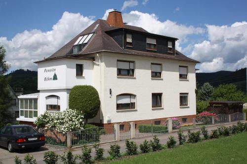 Floh House | Pension Böhm: Oceanfront Retreat with Spa & Pet-Friendly Stay