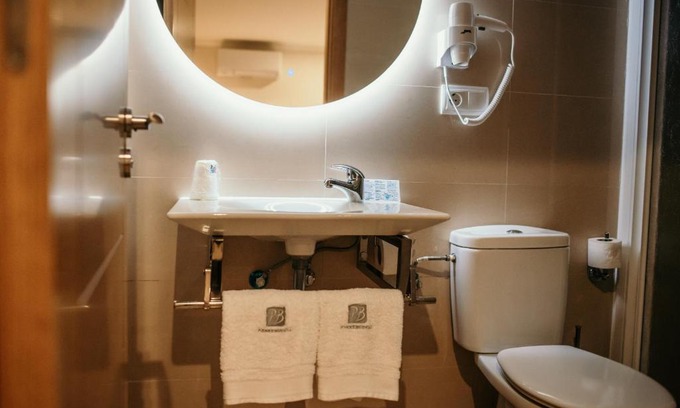 Catasol House | Pensión Berenguela: Guest Rated 8.8 with Family-Friendly Amenities