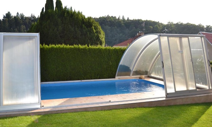 Tabor Apartment | Pension Betty: Pet-Friendly Oasis with Ocean Views