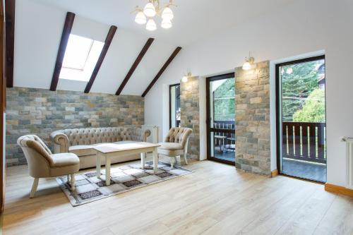 Sinaia House | Experience Elegance at Pension Carmen's Mansion A - 5 Stars
