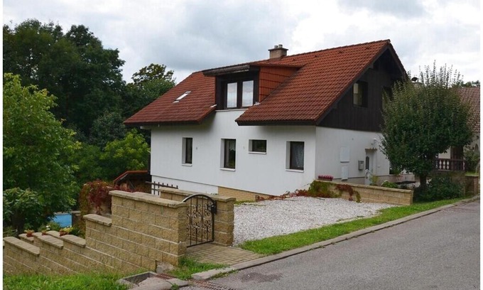 Svoboda nad Upou Apartment | Pet-Friendly Stay at Pension Dvořáček with Hot Tub & Breakfast