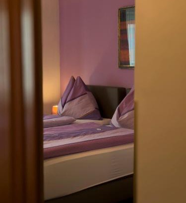 Liesing Bed & Breakfast | Cozy Pension Erlaa: Family-Friendly with Breakfast Included