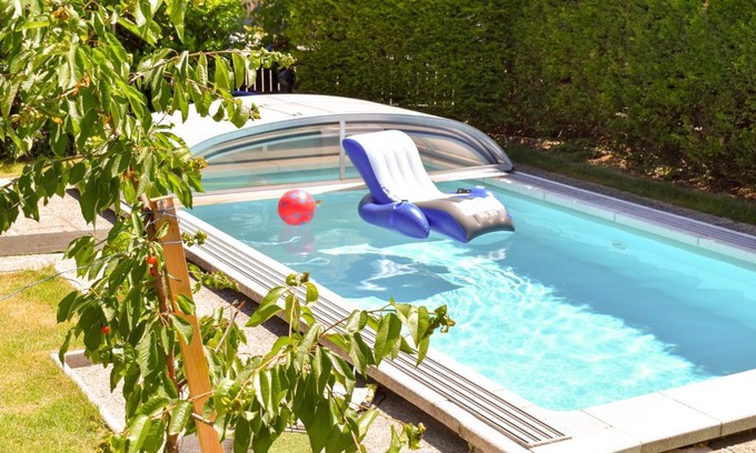 Fohrenhain House | Inviting Pension Föhrenhain: Pool, Restaurant & Hot Tub