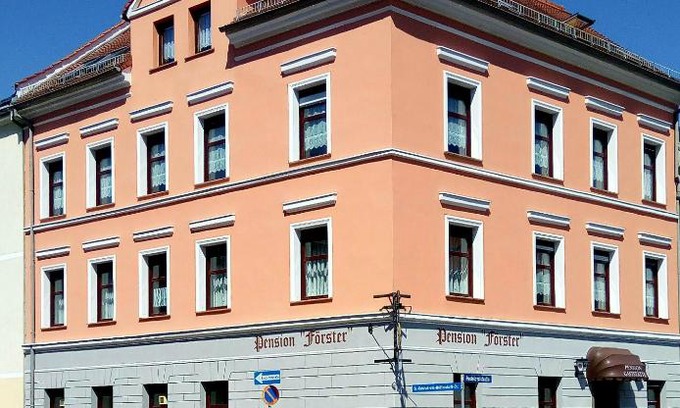 Glauchau House | Pet-Friendly Retreat at Pension Förster with Breakfast Included