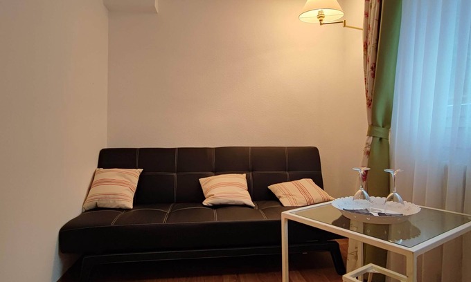 Hundsbach House | Delightful Pension Forelle Suite with Family-Friendly Amenities