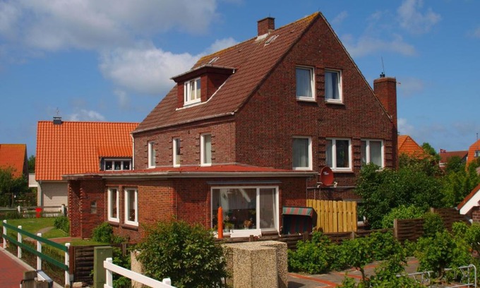 Langeoog House | Oceanfront Escape at Pension Friedrich Voss - 10/10 Rating