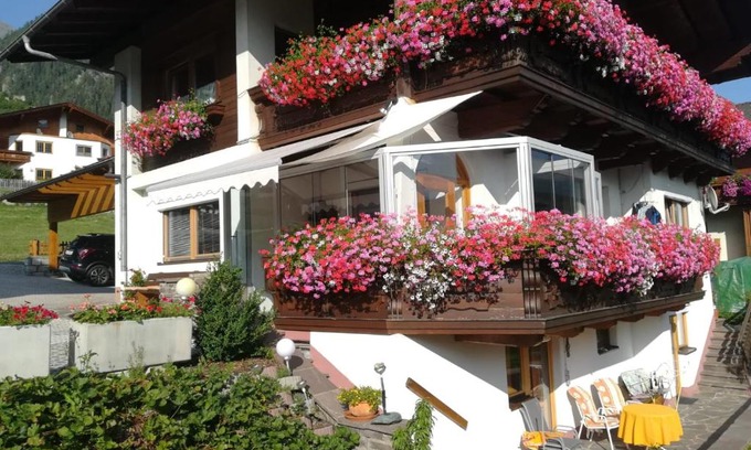 Virgen House | Family-Friendly Pension Gasser: Guest Rated 9/10 in Virgental
