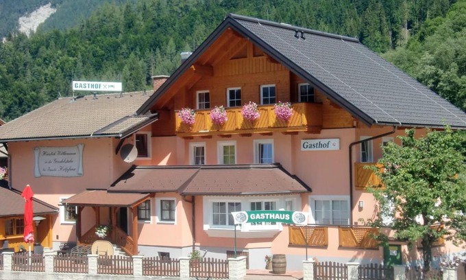 Gleiming Hotel | Eco-Friendly Pension Gondelstube with Hot Tub & Breakfast