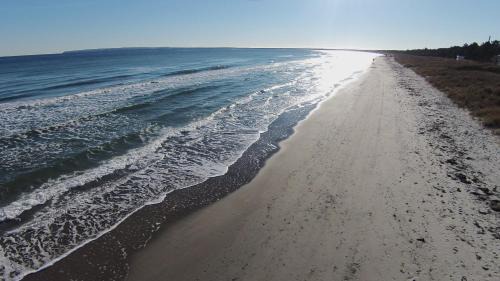 Juliusruh House | Oceanfront Retreat: Pension Hinter der Düne with Breakfast