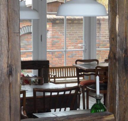 Laasow House | Pension Kchischowka: Pet-Friendly Retreat with Ocean Views