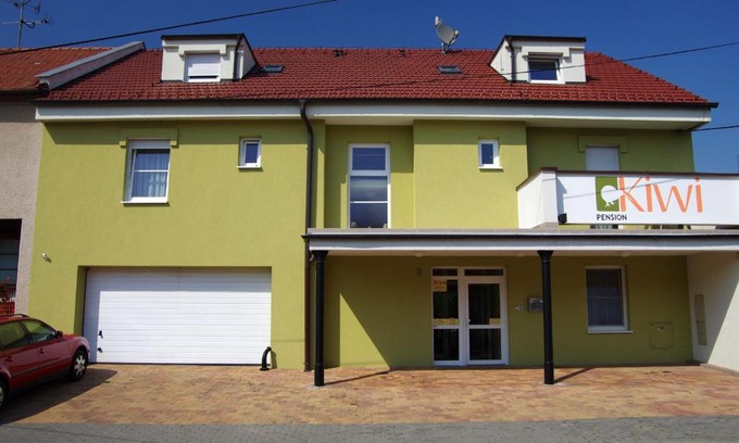 Mikulov House | Pet-Friendly Pension Kiwi: Rated 9.1 & Family Welcome!