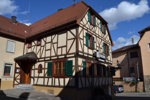 Sternenfels House | Cozy Pension Krone in Sternenfels - Pet & Child Friendly