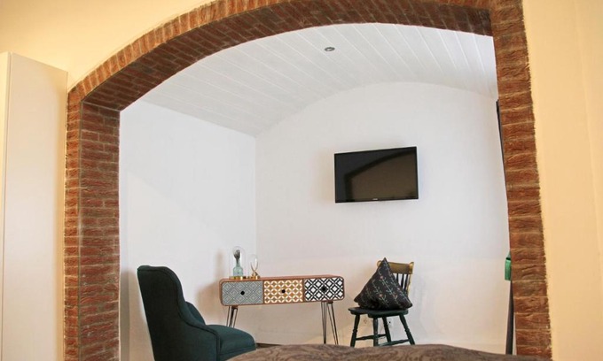 Dingolfing House | Kid-Friendly Pension Kupferkanne: A Budget Travel Gem