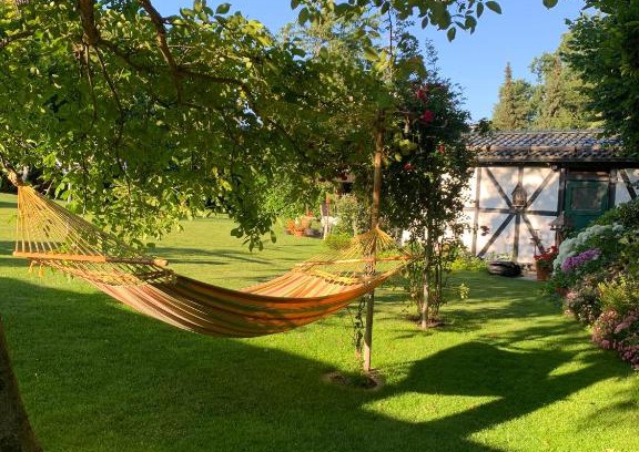 Solingen Apartment | Comfortable Stay at Pension Löw with Family-Friendly Amenities