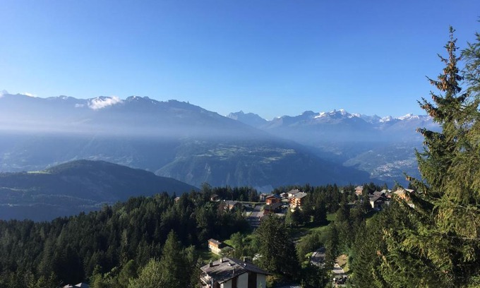 Anzere Bed & Breakfast | Guest Rated 9.3: Enjoy Pension Les Audannes with Pets