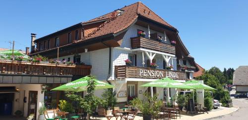Hoechenschwand House | Pet-Friendly Pension Linde with High Guest Ratings