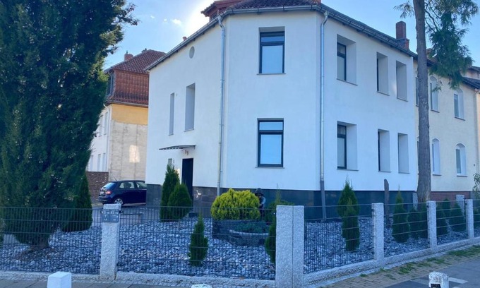 Marienburger Hohe/Galgenberg House | Budget-Friendly Stay at Pension Luna - Rated 7/10 by Guests