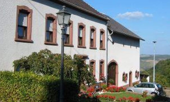 Kastel-Staadt Cottage | Pension Neises - Double room shower / WC
