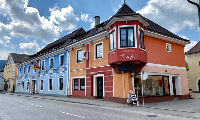 Gresten Hotel | Discover Pension Pöchhacker: Family-Friendly Getaway