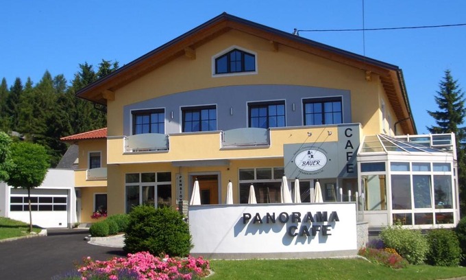Pfarrkirchen im Muehlkreis House | Child-Friendly Getaway at Pension Panoramablick - Rated 9/10