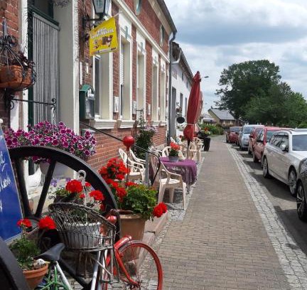 Pirow House | Top-Rated Pension Pinocchio-Pirow: Family & Pet Friendly