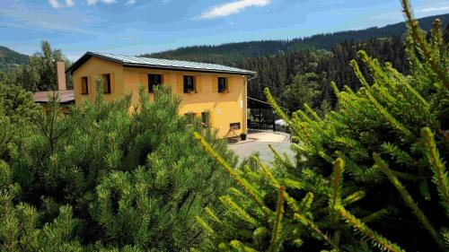 Spindleruv Mlyn House | Unforgettable Stay at Pension Popelka with Ocean Views