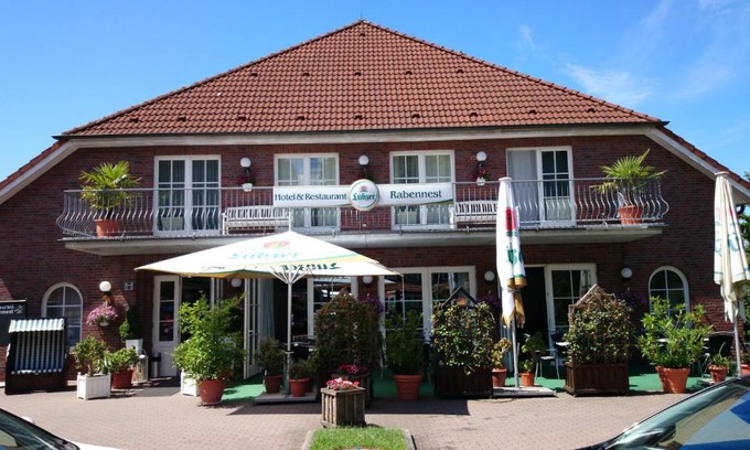 Raben Steinfeld Hotel | Relaxing Retreat at Hotel und Restaurant Rabennest