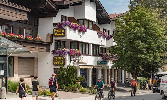 Ellmau House | Pet-Friendly Pension Rainer with Breakfast & Family Amenities