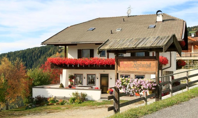 Luson House | Pet-Friendly Haven at Pension Rastnerhof - Rated 8.2/10