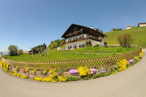 Auna di Sopra Hotel | Pension Resy: Guest Rated 10/10 with Pet-Friendly Perks