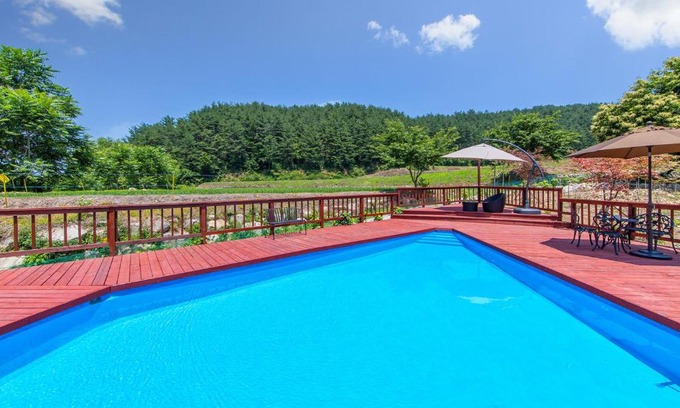 Yangyang House | Top-Rated Pension Salvia with Pool & Hot Tub Amenities