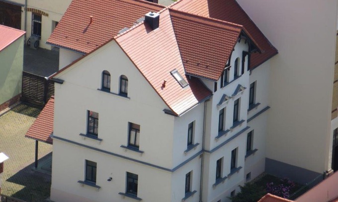 Zwenkau House | Cozy Pension Schwalbe with Oceanfront Views and Breakfast