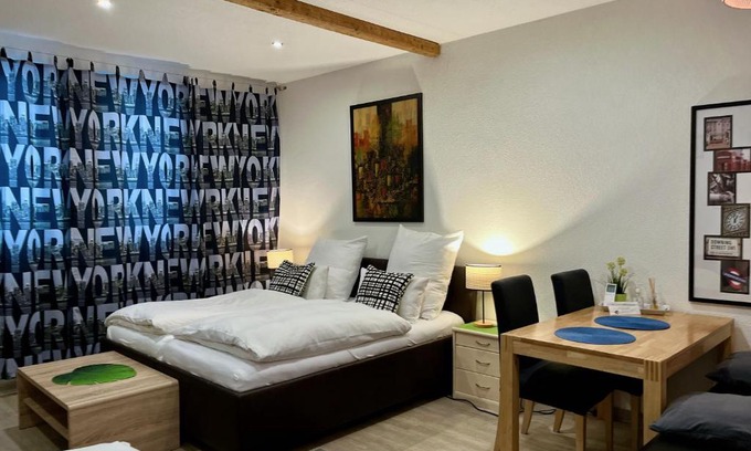 Waldhof House | Welcoming Pension Stadt Mannheim: Pet-Friendly Comfort