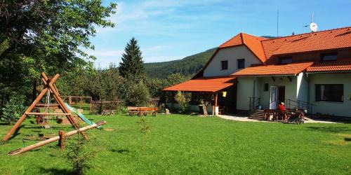 Dolni Becva House | Inviting Pension U Blinků: Pet-Friendly Stay with Kitchen