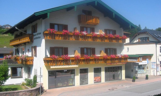 Unterschonau Hotel | Family-Friendly Stay at Pension Unterstein with Great Reviews