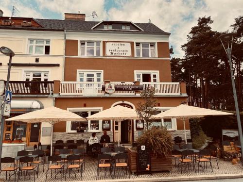 Konstantinovy Lazne Hotel | Pension V Pohodě: Pet-Friendly Retreat with Spa Amenities