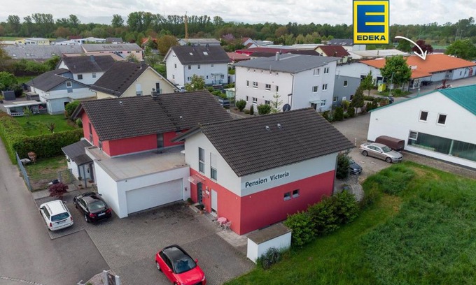 Steinmauern House | Pet-Friendly Retreat at Pension Victoria with Family Amenities