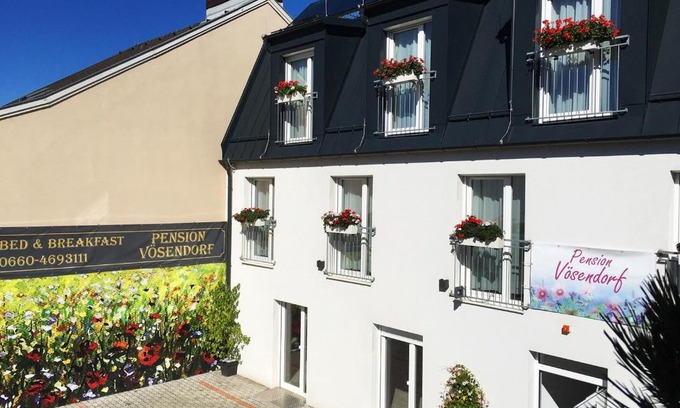 Voesendorf House | Ideal Stay at Pension Voesendorf with Great Amenities