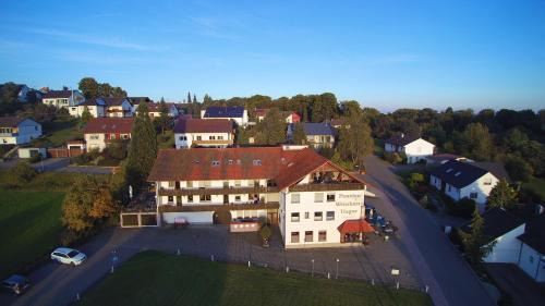 Schwenningen Hotel | Discover Pension Weinhaus Unger: Family-Friendly Retreat