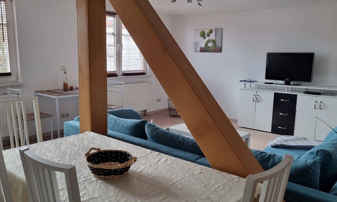 Mucheln House | Inviting Pension Winter: Family-Friendly with Breakfast Included