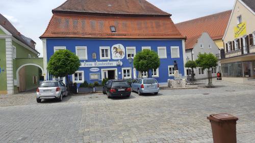 Langquaid Hotel | Pet-Friendly Pension "Zum Raubritter" with Family Amenities
